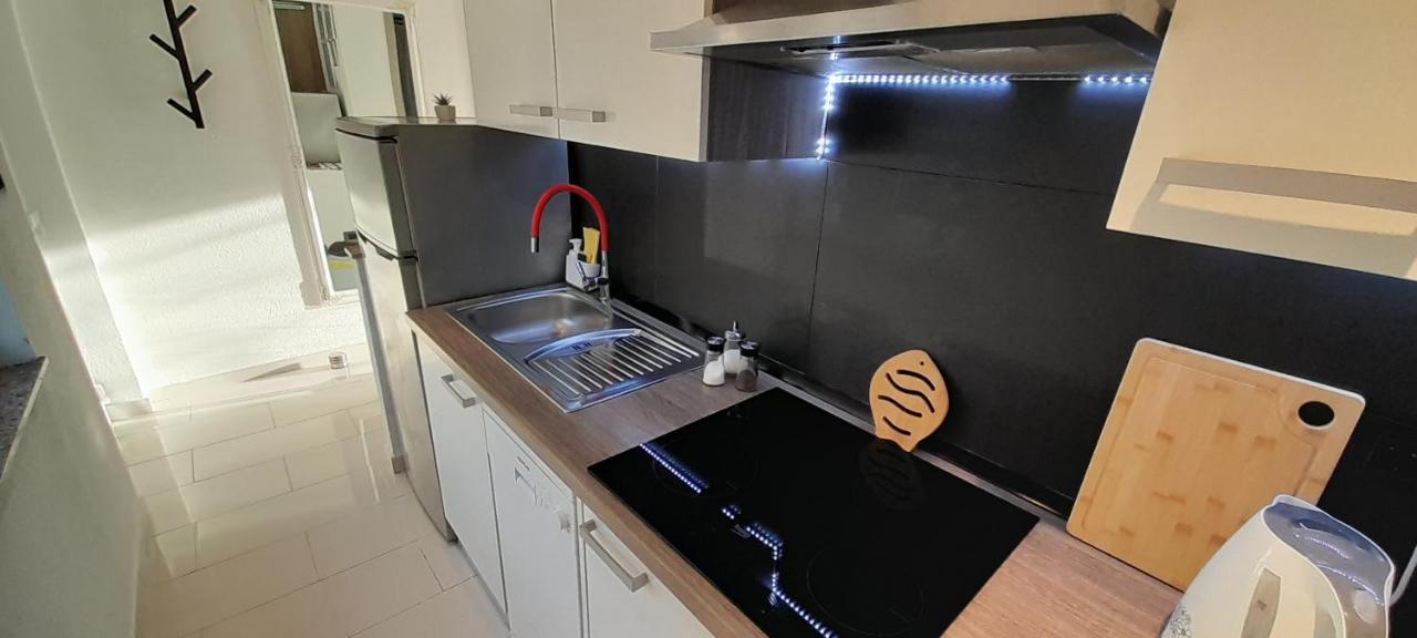 Apartments Boric เซรส ภายนอก รูปภาพ